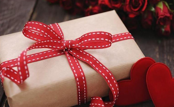 禮物定制<a href='http://www.gyrmgh.com/' target='_blank'><u>app開發(fā)</u></a>