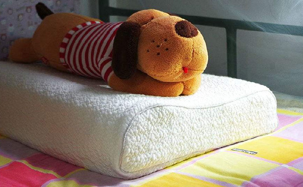 智能枕頭<a href='http://www.gyrmgh.com/' target='_blank'><u>app開發(fā)</u></a>解決方案
